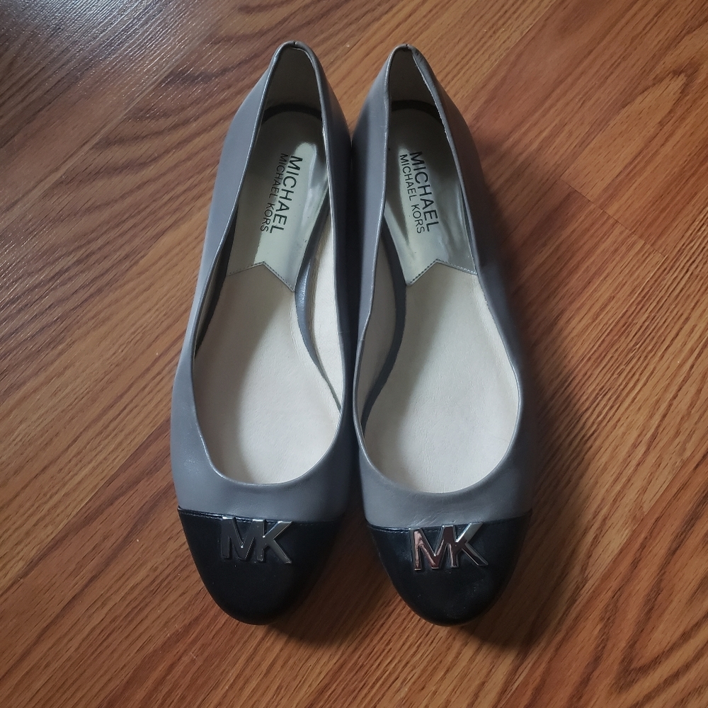 Michael Kors Hayley Slip-on Flats sz 8 two tone black and gray upper leather